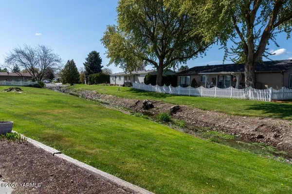 $269,500 | 3701 Gun Club Road, Unit 111, Yakima, WA 98901