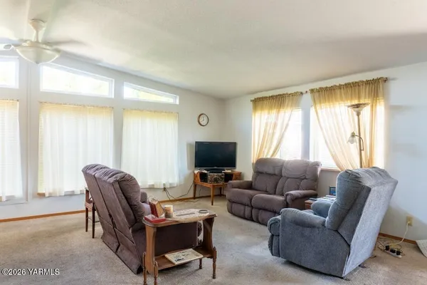 $269,500 | 3701 Gun Club Road, Unit 111, Yakima, WA 98901