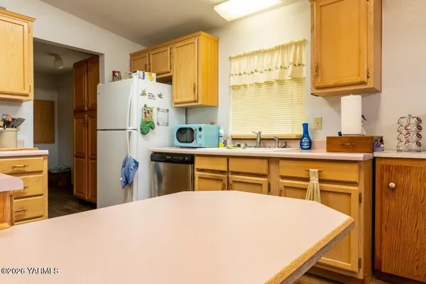 $269,500 | 3701 Gun Club Road, Unit 111, Yakima, WA 98901