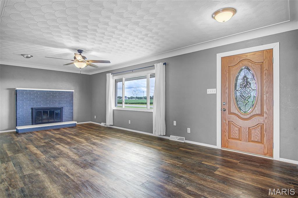 5102 Fosterburg Road Alton, IL 62002 - Photo 9 of 26
