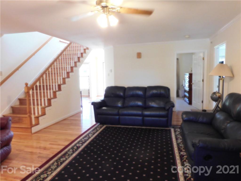 3800 Sherer Road Sharon, SC 29742 - Photo 15 of 42 a living room with furniture