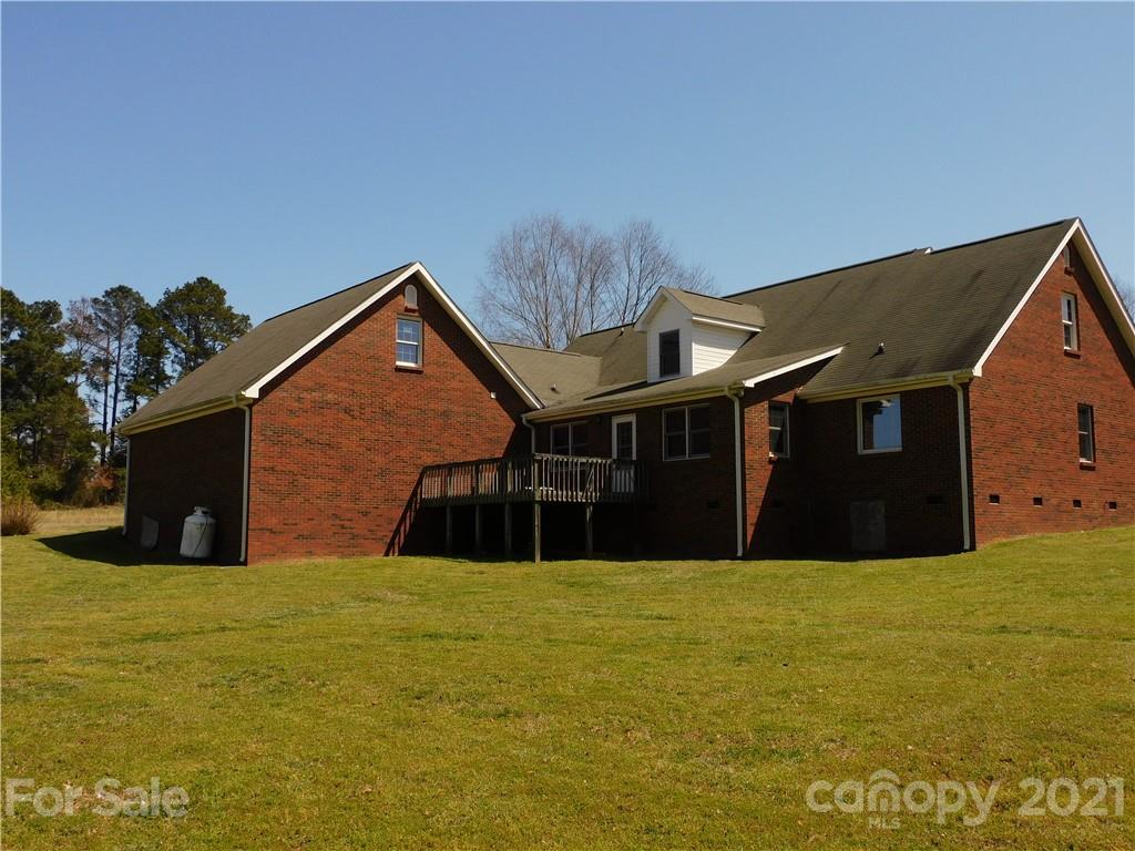 3800 Sherer Road Sharon, SC 29742 - Photo 35 of 42 a view of a house with a yard