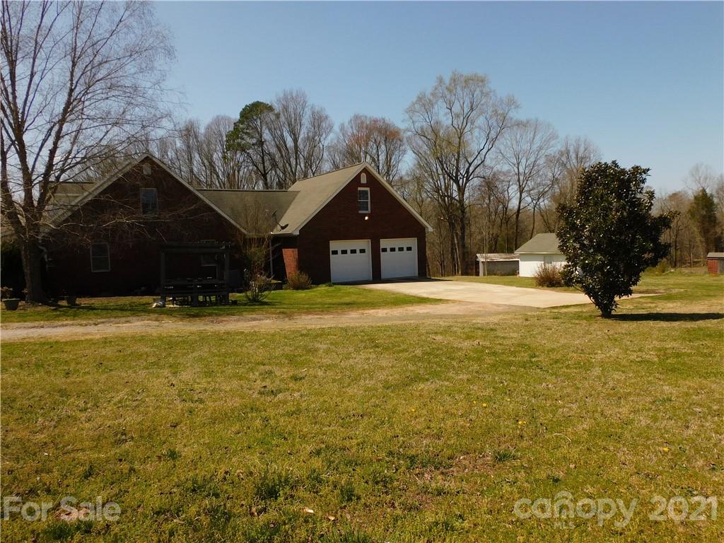 3800 Sherer Road Sharon, SC 29742 - Photo 6 of 42 a front view of house with yard and green space