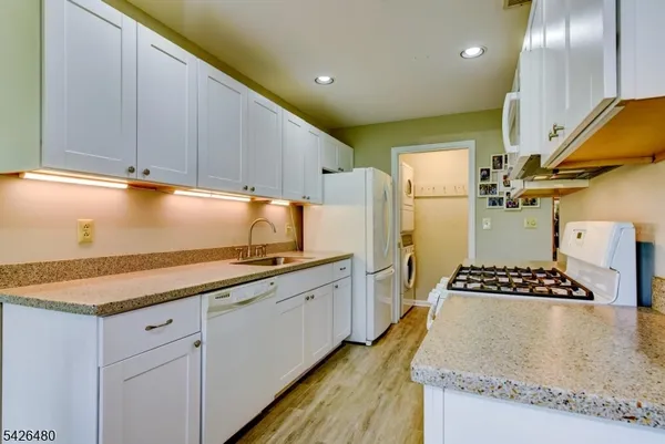 $475,000 | 11 Park Edge, Berkeley Heights, NJ 07922