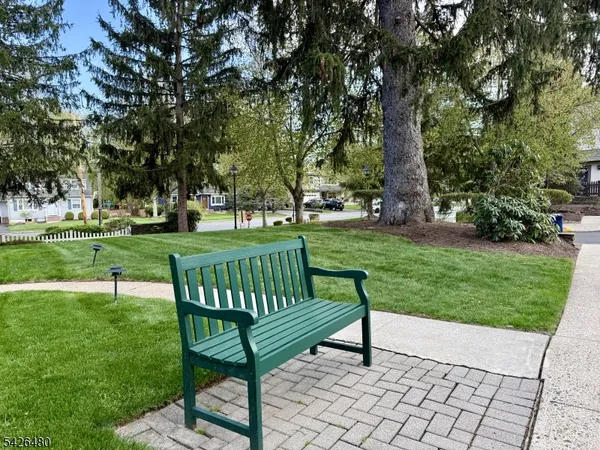 $475,000 | 11 Park Edge, Berkeley Heights, NJ 07922