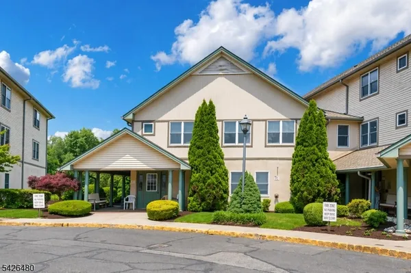$475,000 | 11 Park Edge, Berkeley Heights, NJ 07922