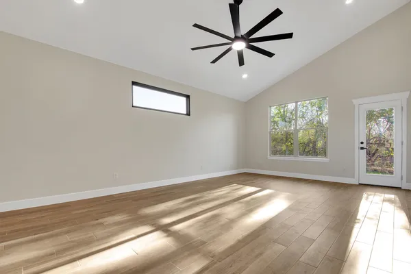 $2,400 | 151 Kawainui Lane, Bastrop, TX 78602