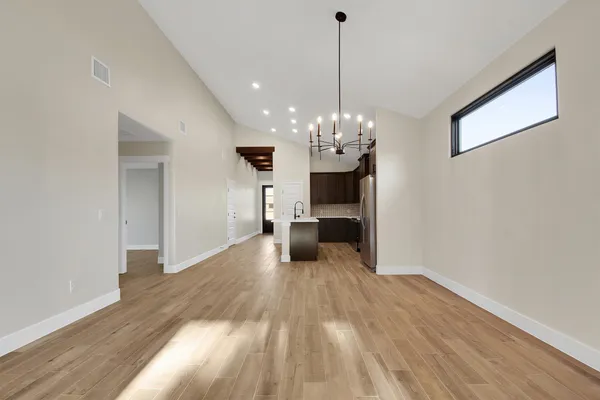 $2,400 | 151 Kawainui Lane, Bastrop, TX 78602