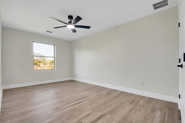 $2,400 | 151 Kawainui Lane, Bastrop, TX 78602
