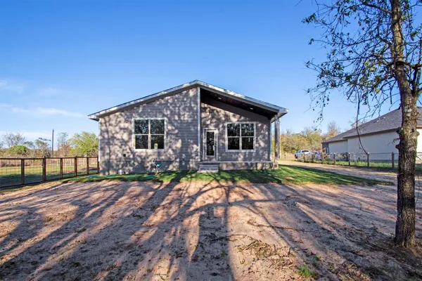 $2,400 | 151 Kawainui Lane, Bastrop, TX 78602
