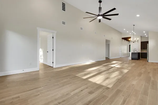 $2,400 | 151 Kawainui Lane, Bastrop, TX 78602