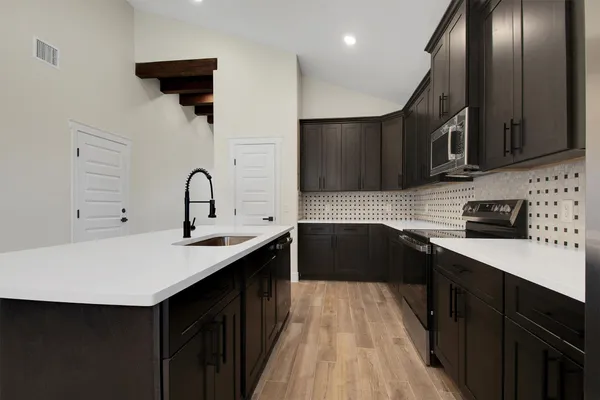 $2,400 | 151 Kawainui Lane, Bastrop, TX 78602