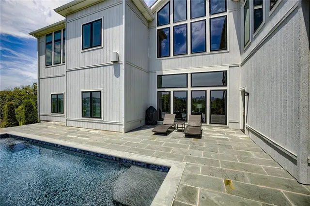 $1,999,950 | 4150 Palisades Point, Riverside, MO 64150