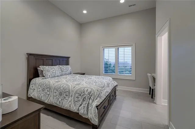 $1,999,950 | 4150 Palisades Point, Riverside, MO 64150