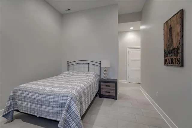 $1,999,950 | 4150 Palisades Point, Riverside, MO 64150