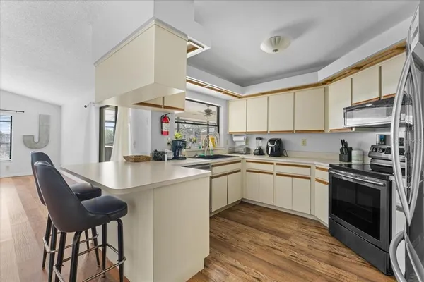 $349,900 | 905 Stratford Manor Drive, Brandon, FL 33510