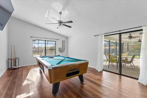 $349,900 | 905 Stratford Manor Drive, Brandon, FL 33510