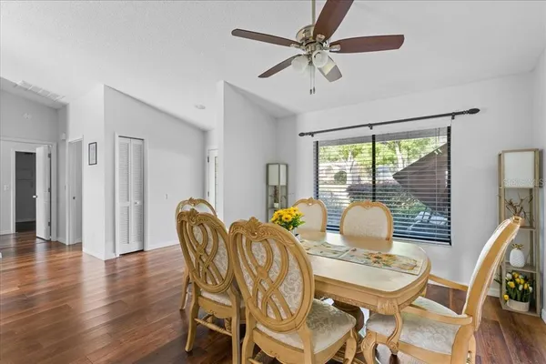 $349,900 | 905 Stratford Manor Drive, Brandon, FL 33510