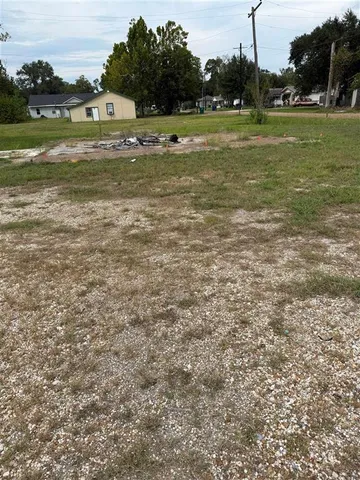 $45,000 | 202 Highway 90, Iowa, LA 70647