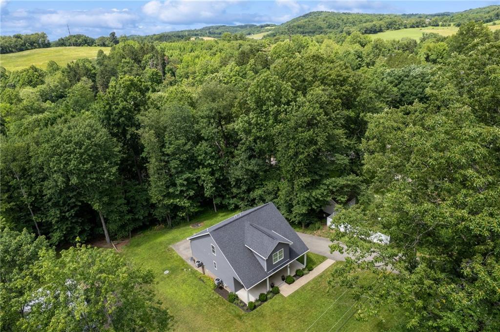 259 Echo Valley Road Jeannette, PA 15644 - Photo 4 of 42