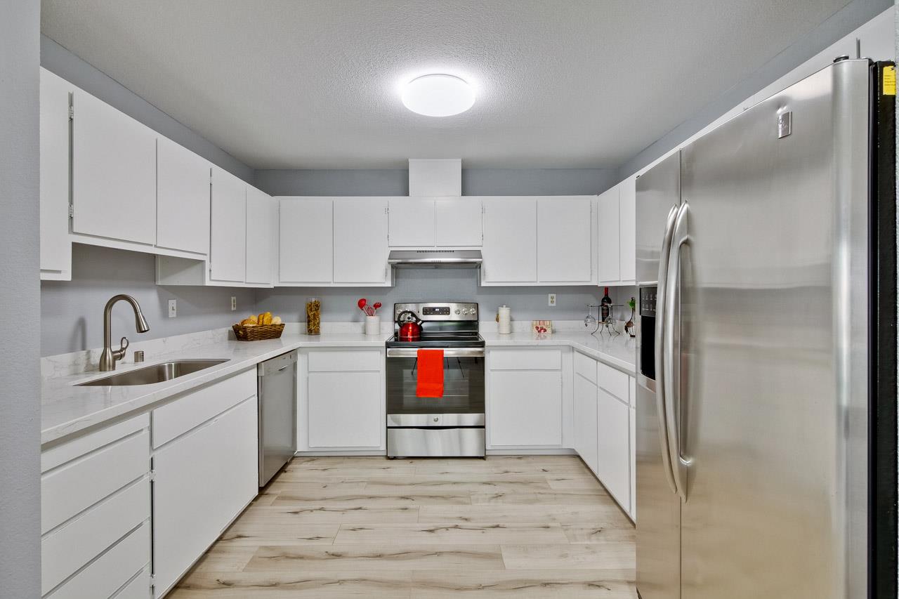 11 Raintree Court, Unit 16 Hayward, CA 94544 - Photo 14 of 33 Gallery Image 14