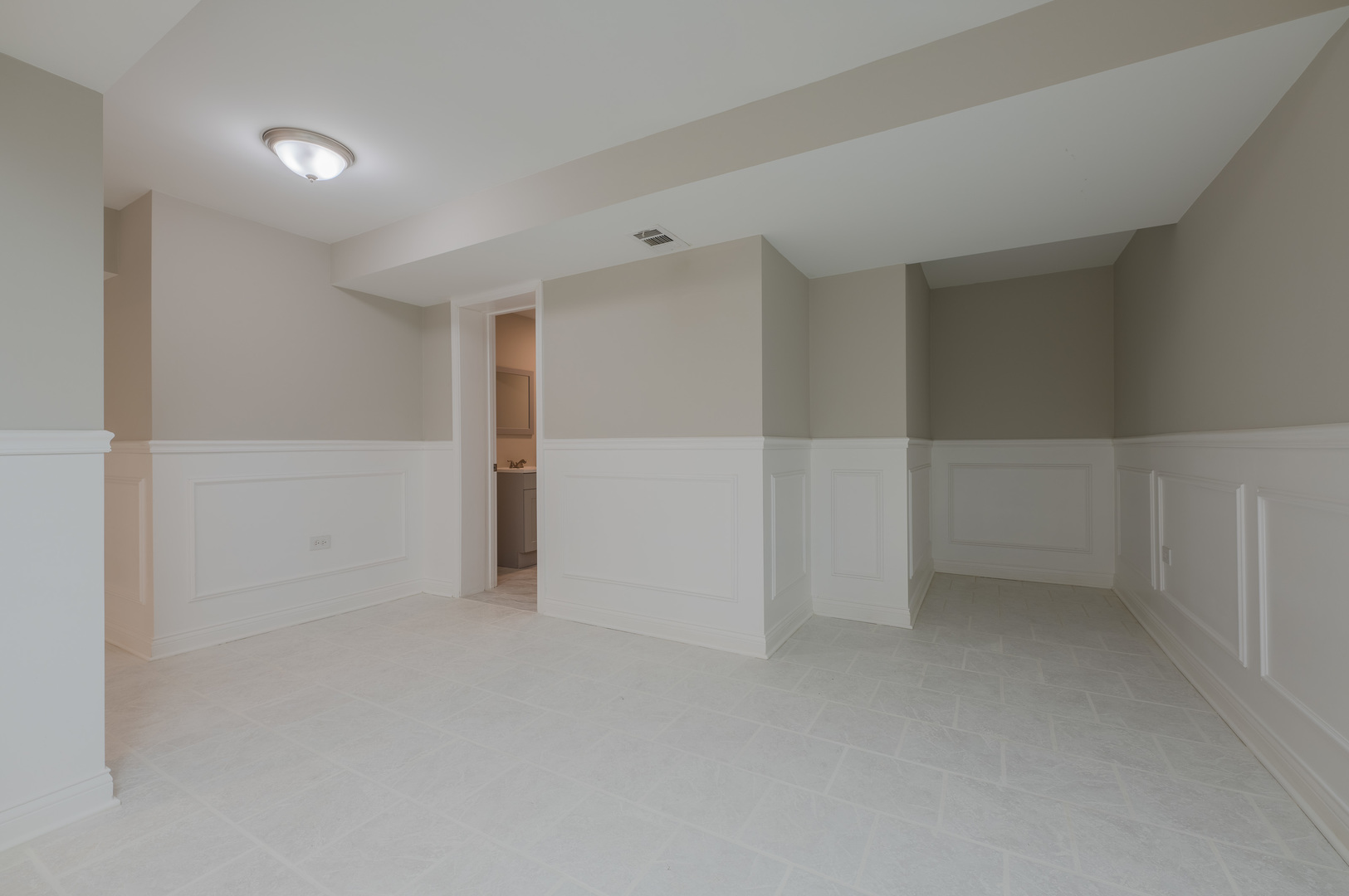 129 Cornwall Drive Crete, IL 60417 - Photo 40 of 52 a view of an empty room