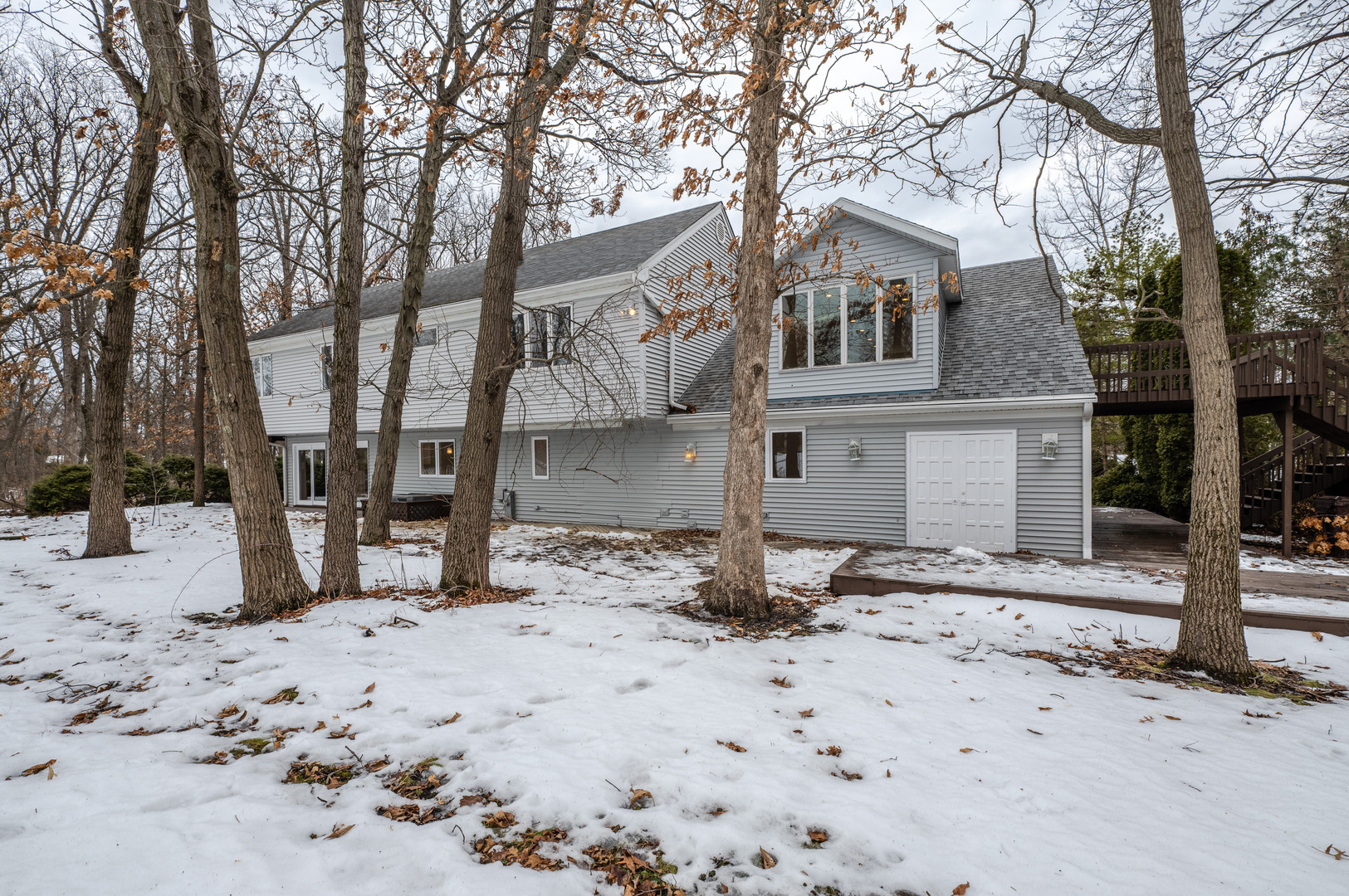 129 Cornwall Drive Crete, IL 60417 - Photo 47 of 52 a view of a house covered in snow