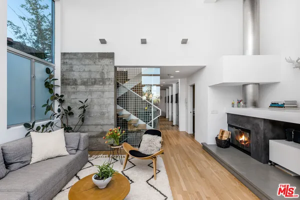 $2,395,000 | 552 Grand Boulevard, Venice, CA 90291