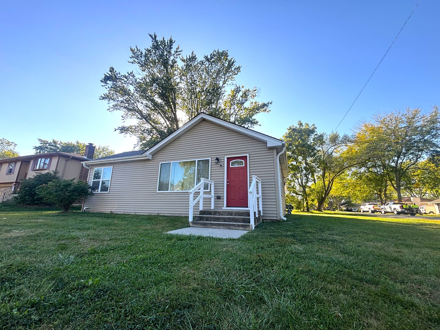 109 Oakleaf Road Lake In The Hills, IL 60156 - Photo 1 of 14