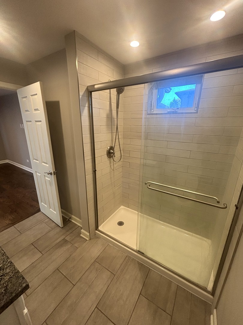 109 Oakleaf Road Lake In The Hills, IL 60156 - Photo 8 of 14