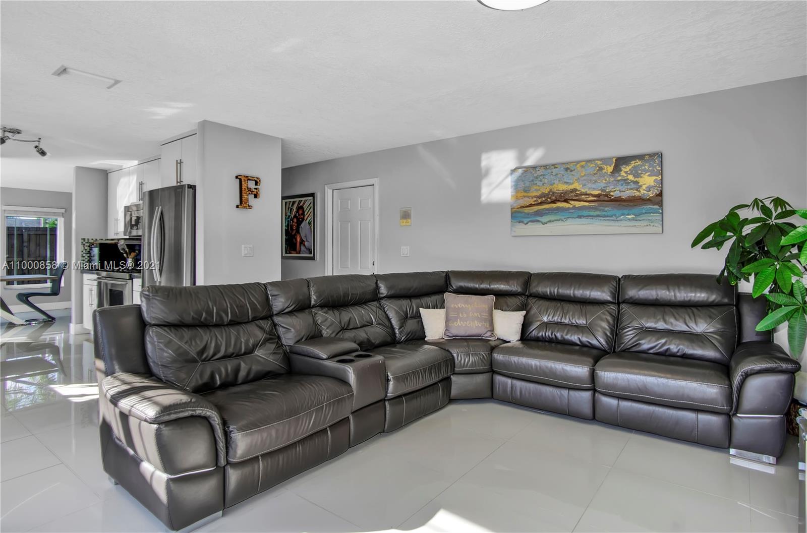 West Esplanade Hialeah, FL 33015 - Photo 12 of 44