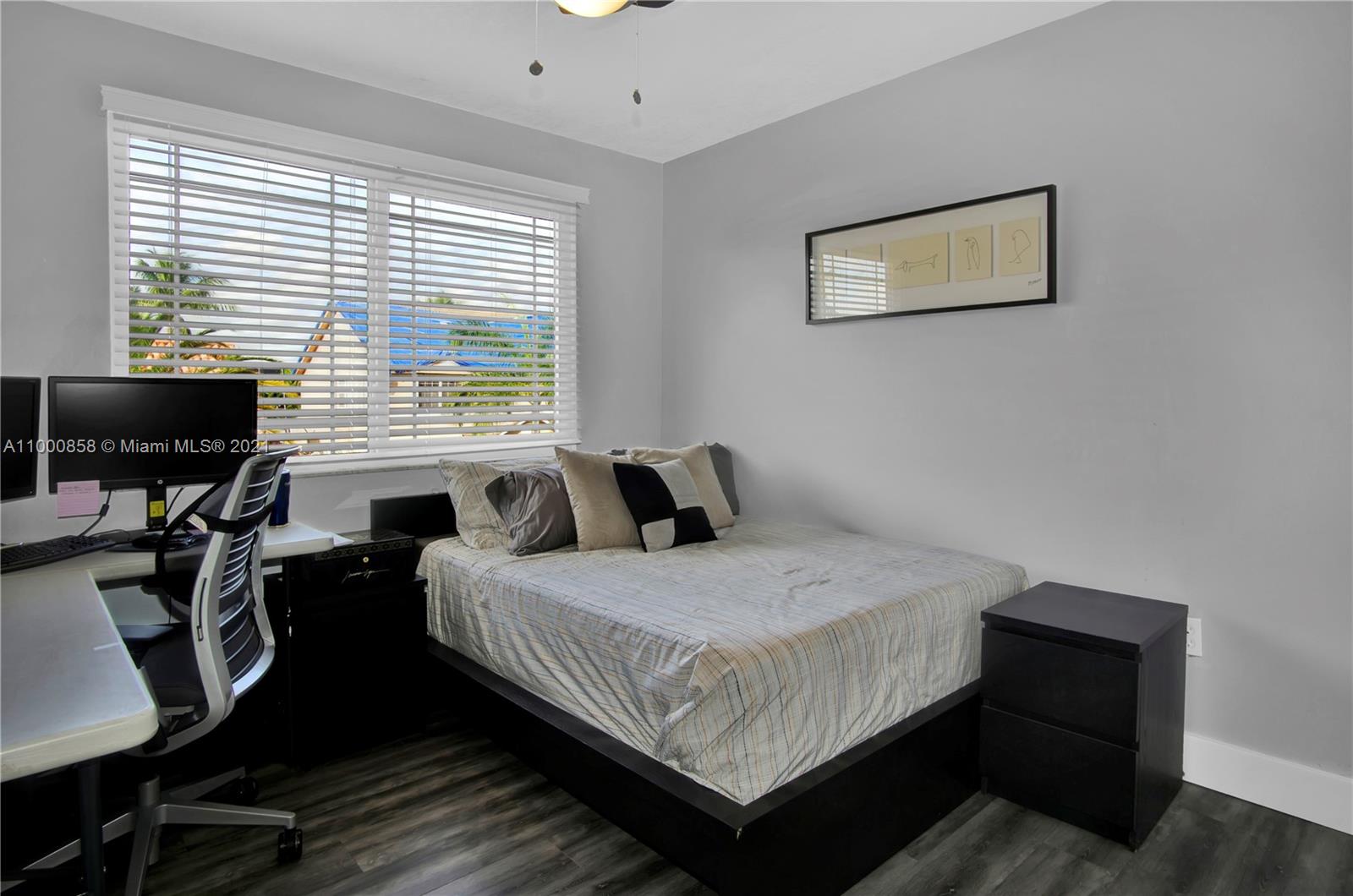 West Esplanade Hialeah, FL 33015 - Photo 28 of 44