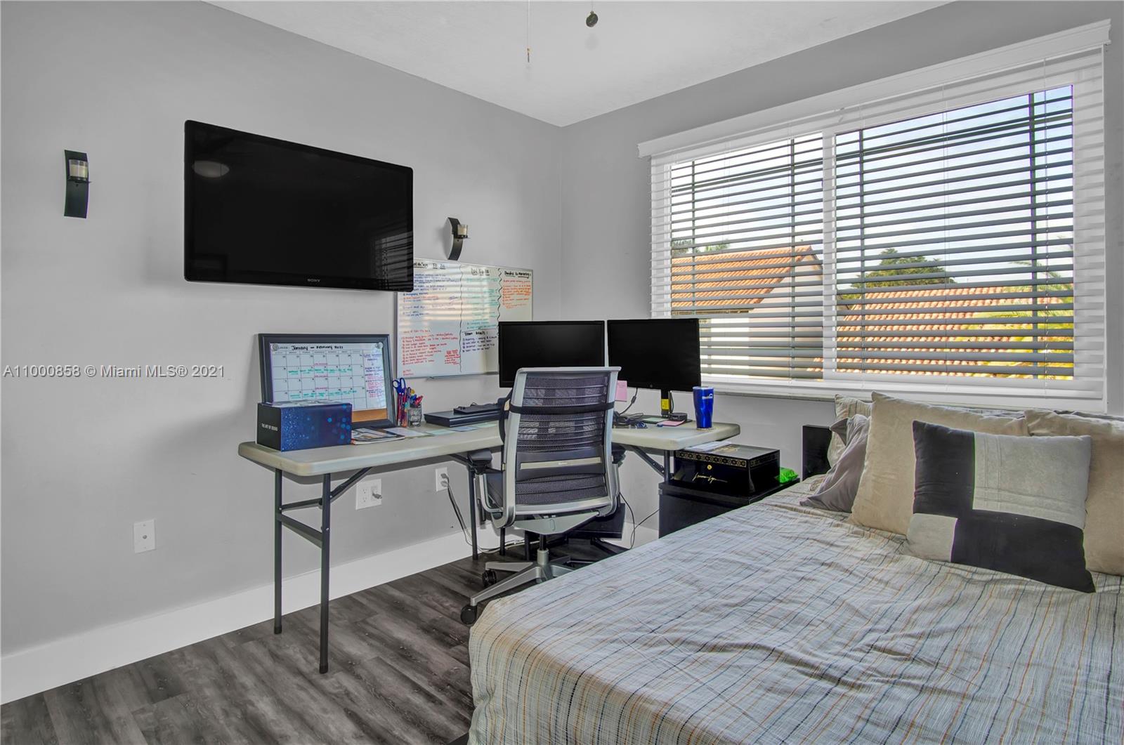 West Esplanade Hialeah, FL 33015 - Photo 29 of 44