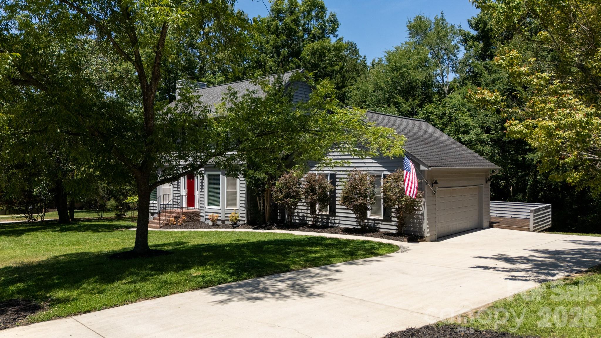 25012 Molokai Drive Fort Mill, SC 29708 - Photo 2 of 41