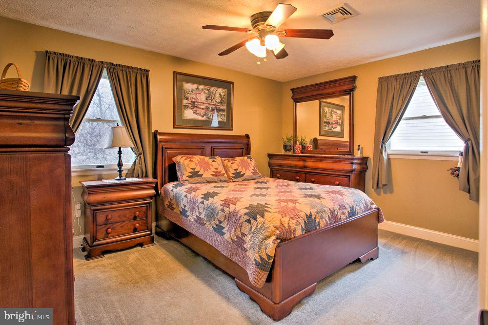 6949 Sterling Road Harrisburg, PA 17112 - Photo 14 of 25 Gallery Image 14