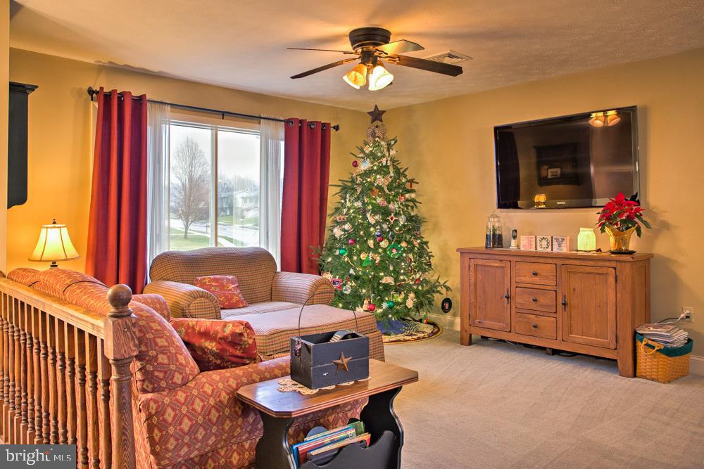 6949 Sterling Road Harrisburg, PA 17112 - Photo 3 of 25 Gallery Image 3