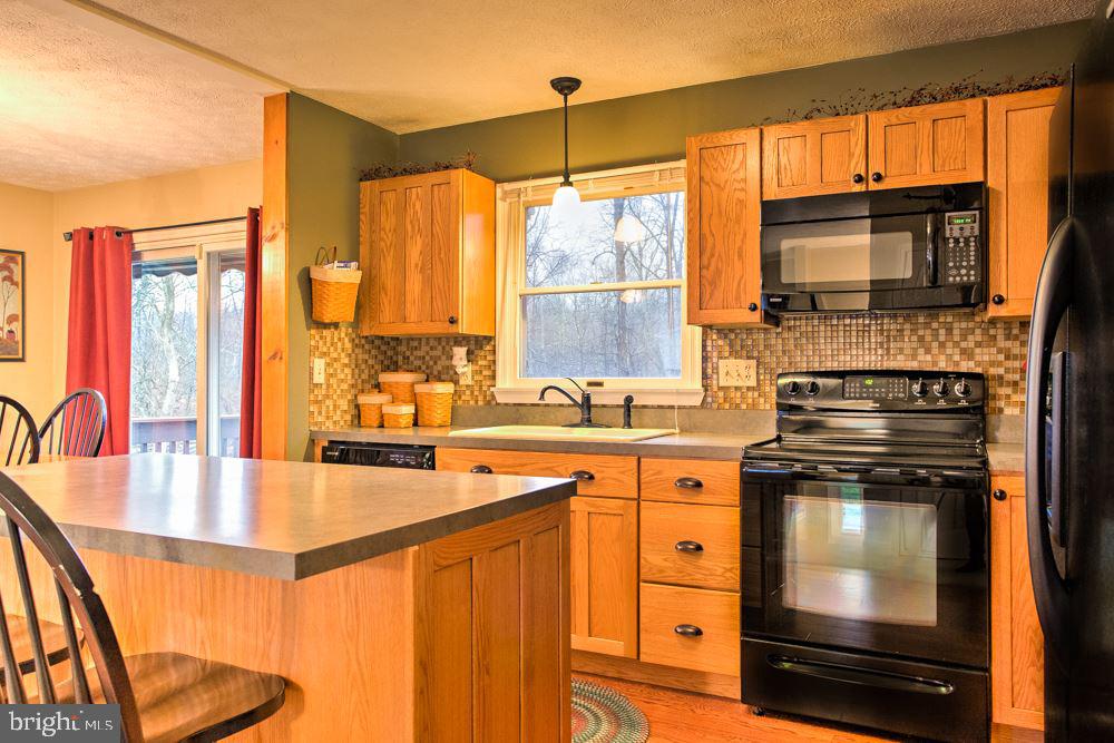 6949 Sterling Road Harrisburg, PA 17112 - Photo 7 of 25 Gallery Image 7