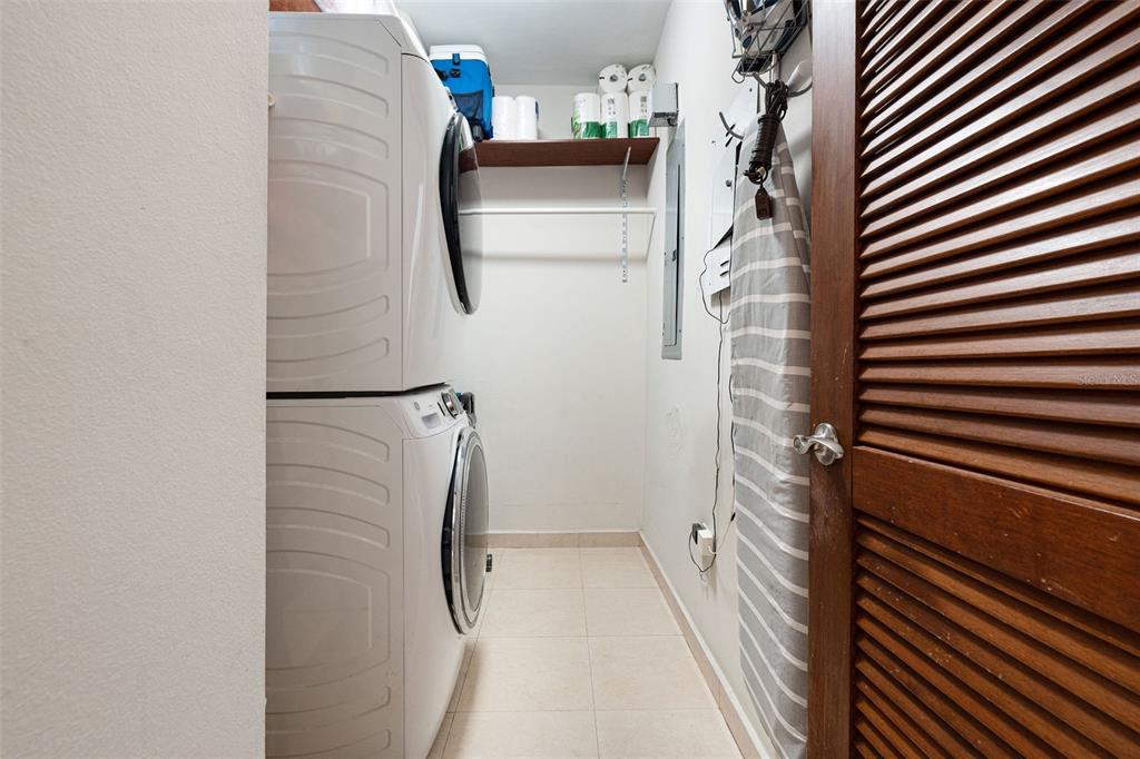 1 Palma Real Avenue, Unit 2 A6 Guaynabo, PR 00969 - Photo 28 of 49 a bathroom with a shower and a sink