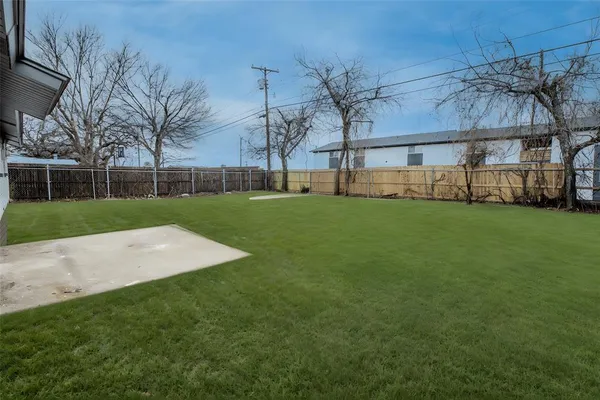 $369,999 | 1101 Fouts Drive, Irving, TX 75061