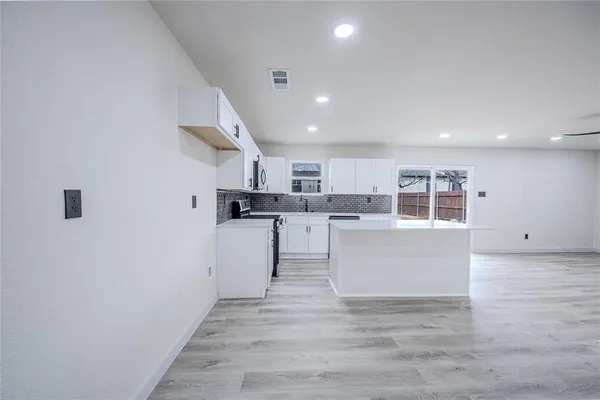 $369,999 | 1101 Fouts Drive, Irving, TX 75061