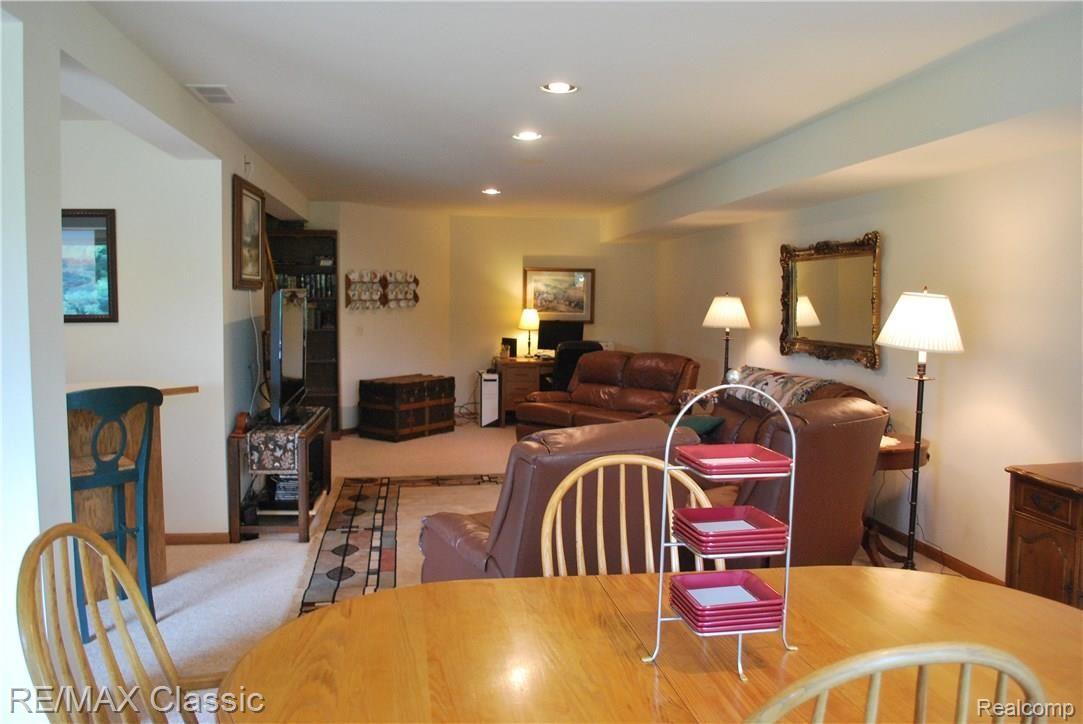 2280 Ford Road White Lake, MI 48383 - Photo 48 of 82 077.JPG