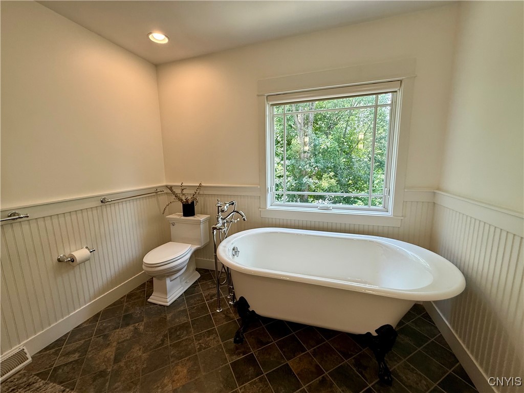 2076 Wright Road Cazenovia, NY 13035 - Photo 22 of 50 Master Bath