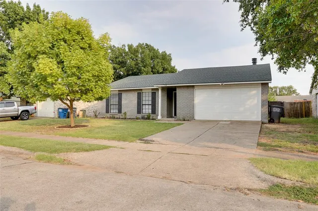 $1,895 | 728 Wandering Way Drive, Allen, TX 75002