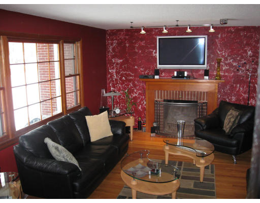 485 Dipping Hole Road Wilbraham, MA 01095 - Photo 4 of 18 Gallery Image 4