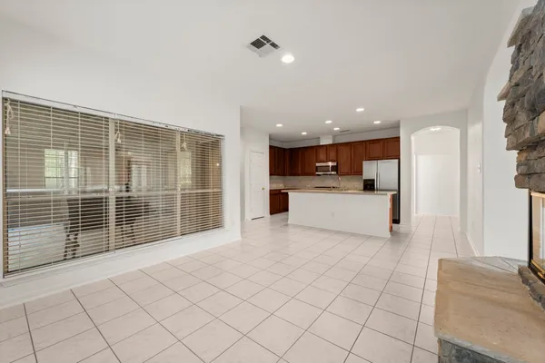 $2,500 | 167 North Whistlers Bend Circle, Conroe, TX 77384