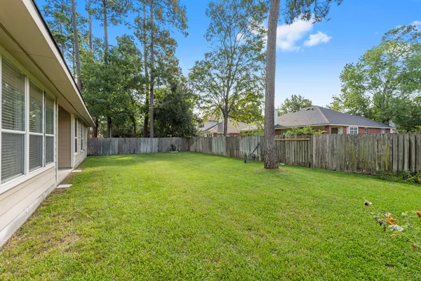 $2,500 | 167 North Whistlers Bend Circle, Conroe, TX 77384