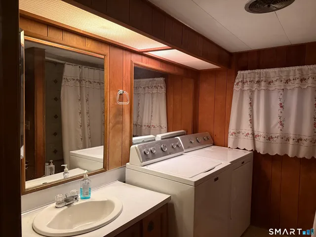 $62,000 | 6 Cherokee Road, East Hartford, CT 06118