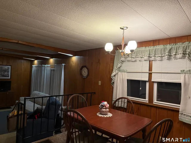 $62,000 | 6 Cherokee Road, East Hartford, CT 06118