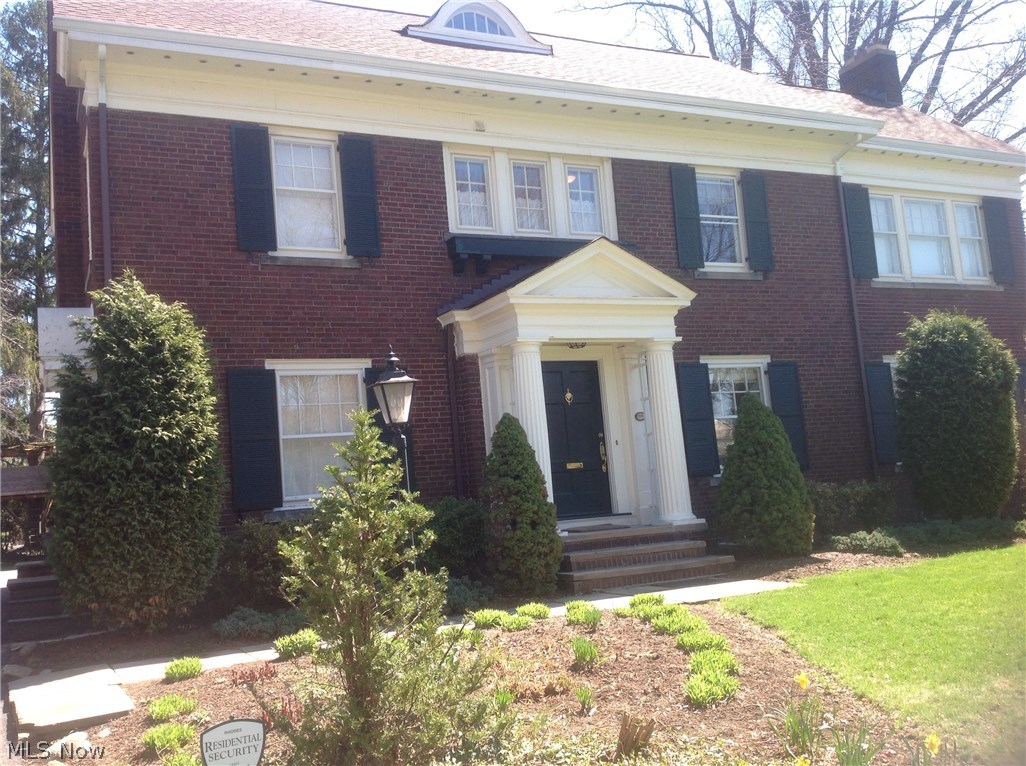 2901 Drummond Road Cleveland, OH 44120 - Photo 2 of 25