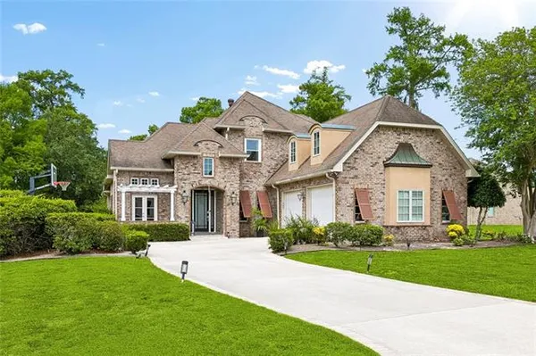 $749,000 | 14 Oak Hills Lane, New Orleans, LA 70131